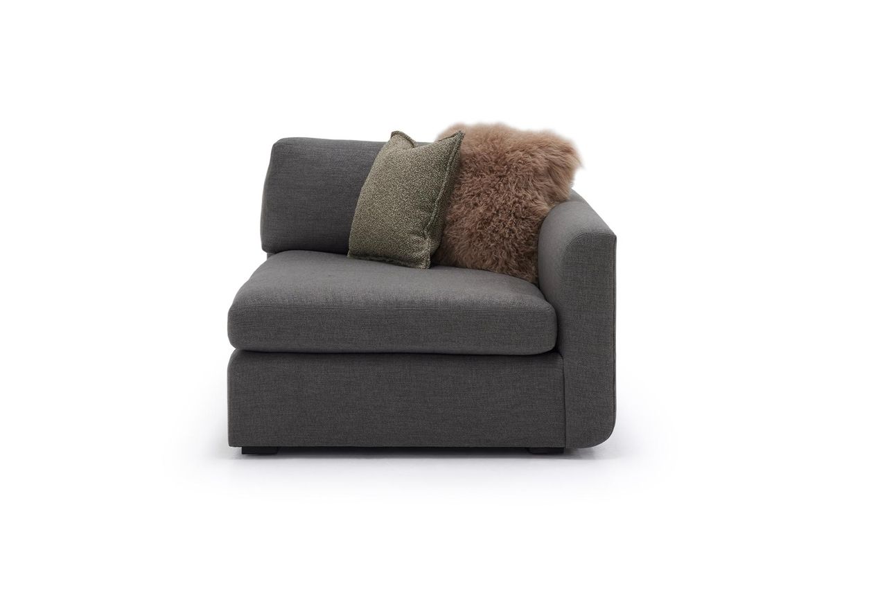 GRS5002_greysonrafchaise_ameliastorm_Main.jpg