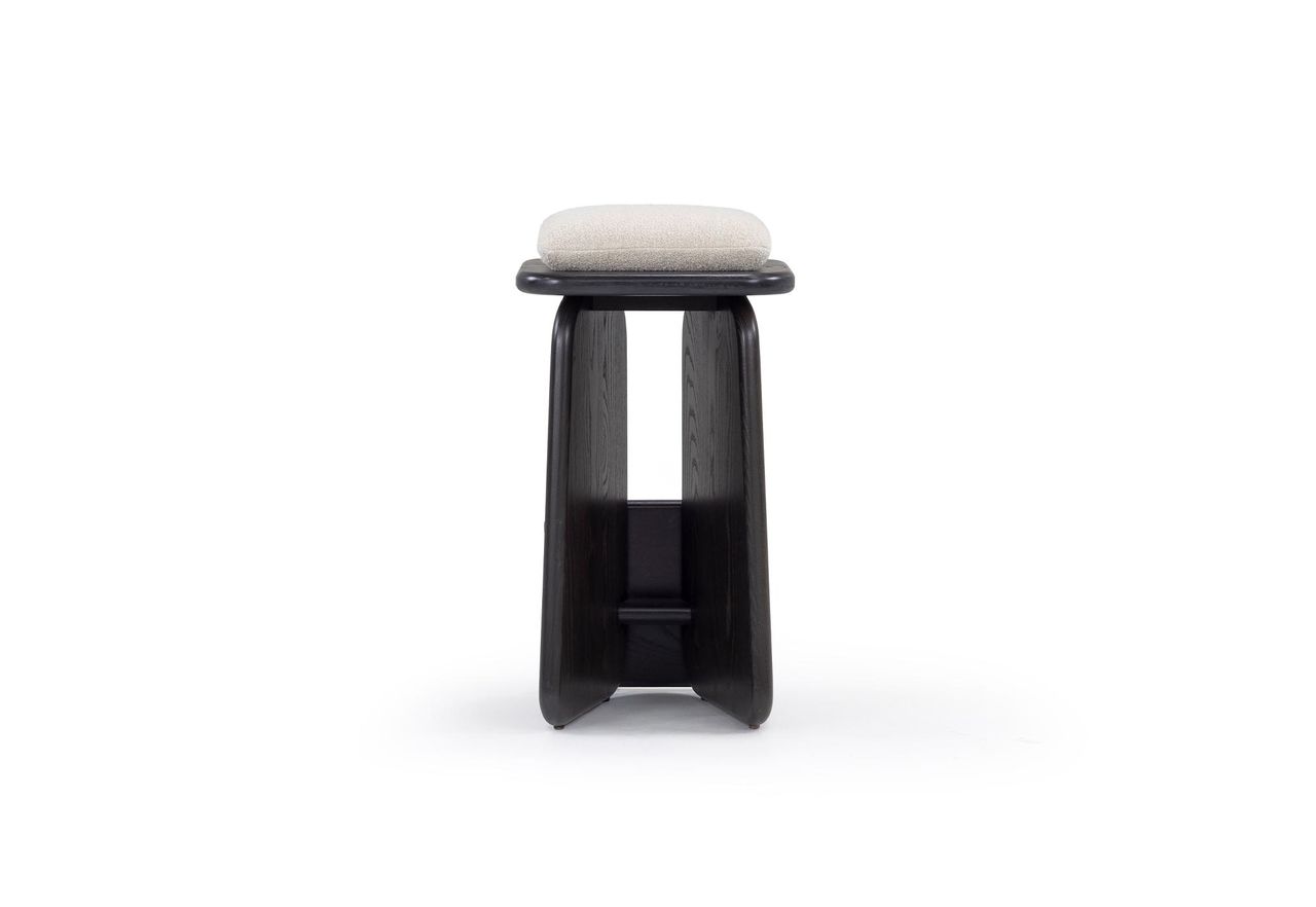 Barstool (NAN 1040)